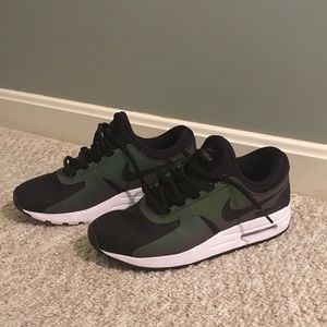 Metallic Nike Air Max